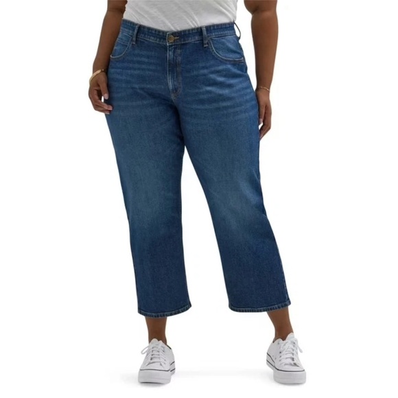 Lee Women's Plus Heritage Classic Straight Jean, Size 18W, Mid-Rise, Loose Fit - Picture 1 of 5